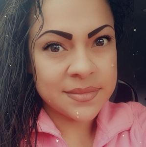 Meet your Posher, Yolanda